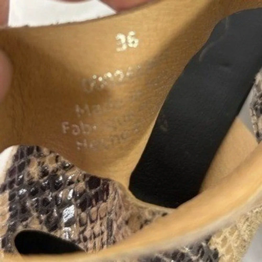 Free People Sandals Snakeskin Platform Lug Sole Ankle‎ Strap Size 36 Gray Beige